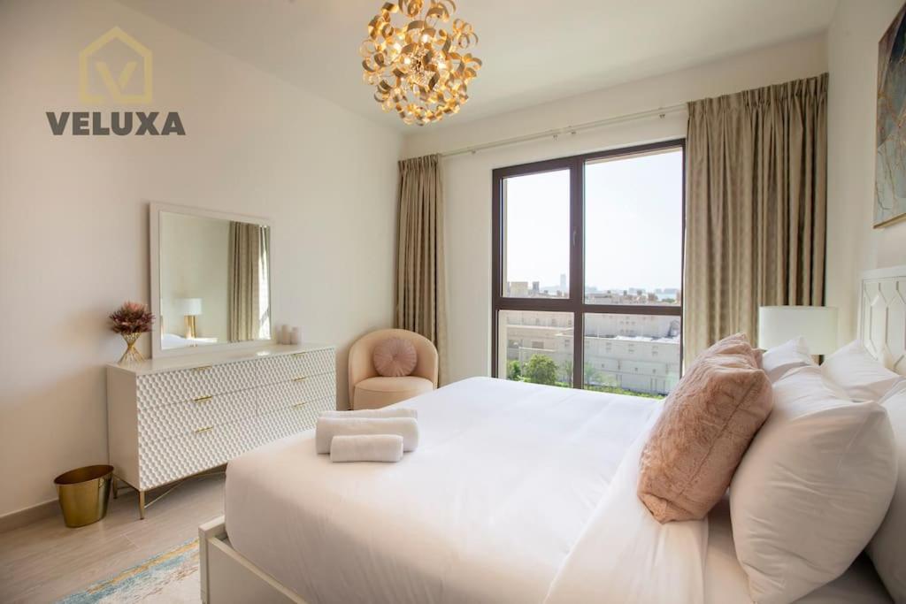Veluxa - Luxury And Bright 1 Bedroom Apartment, Burj View! Дубай Экстерьер фото