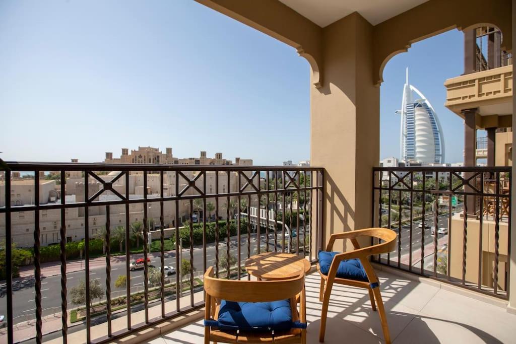 Veluxa - Luxury And Bright 1 Bedroom Apartment, Burj View! Дубай Экстерьер фото